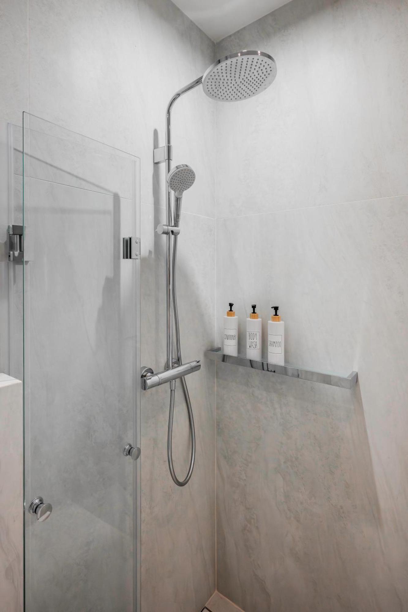 Urban Charm & Comfort - Chic 2bd In Prime Location By Flat Mаnager Apartamento *