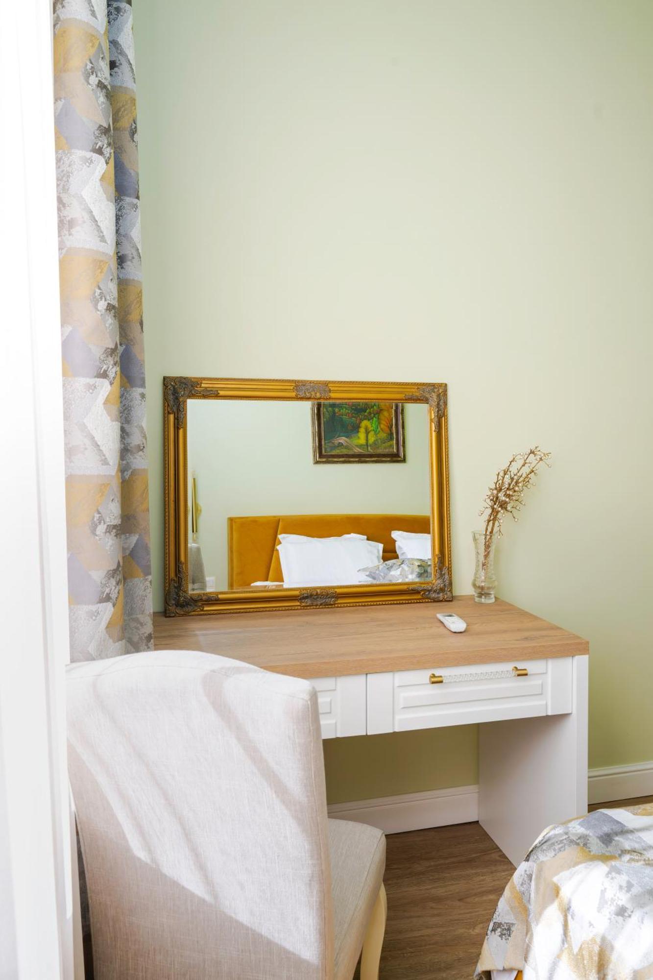 Urban Charm & Comfort - Chic 2bd In Prime Location By Flat Mаnager * Sofía