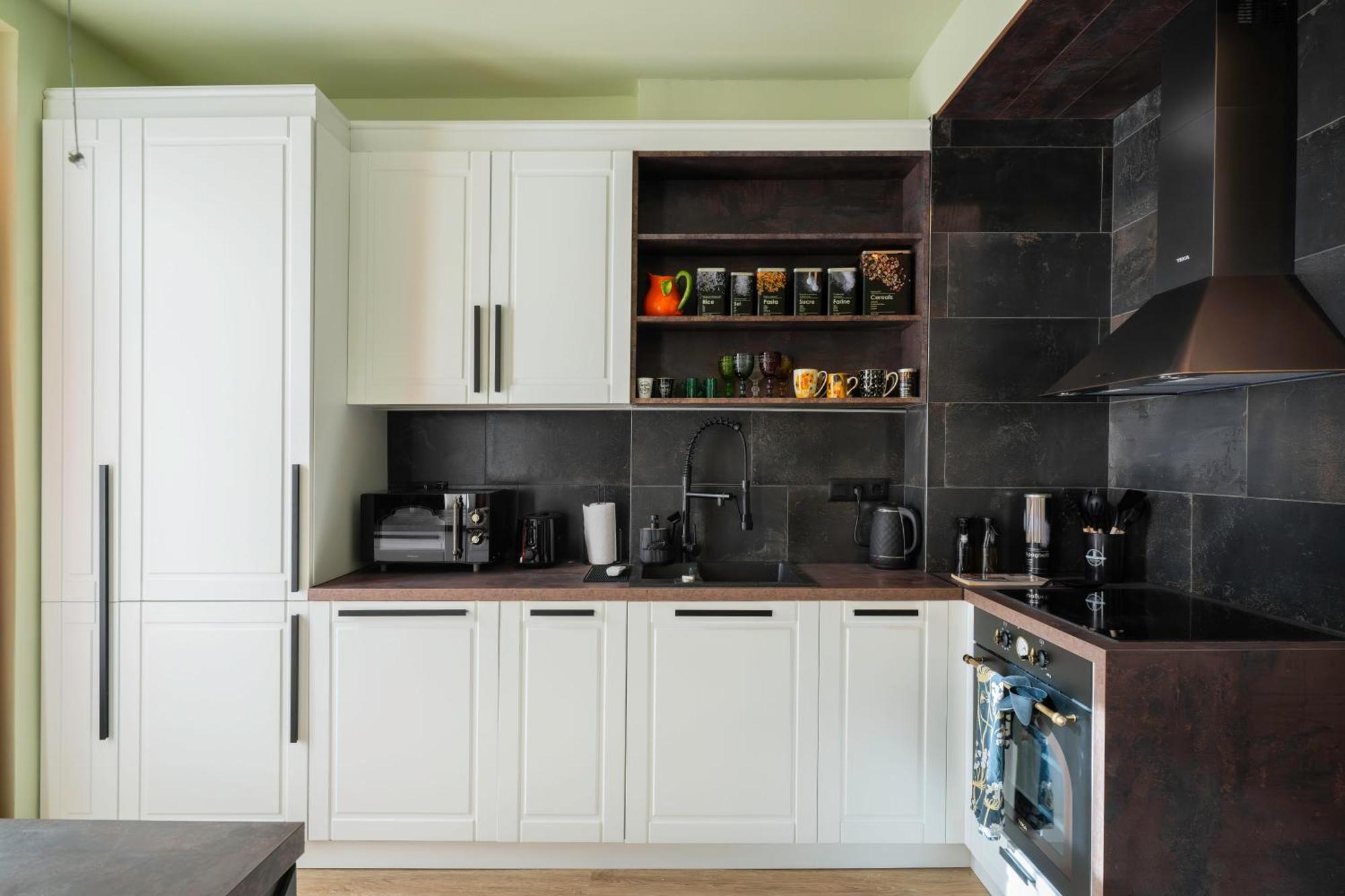 Urban Charm & Comfort - Chic 2bd In Prime Location By Flat Mаnager Apartment Sofia